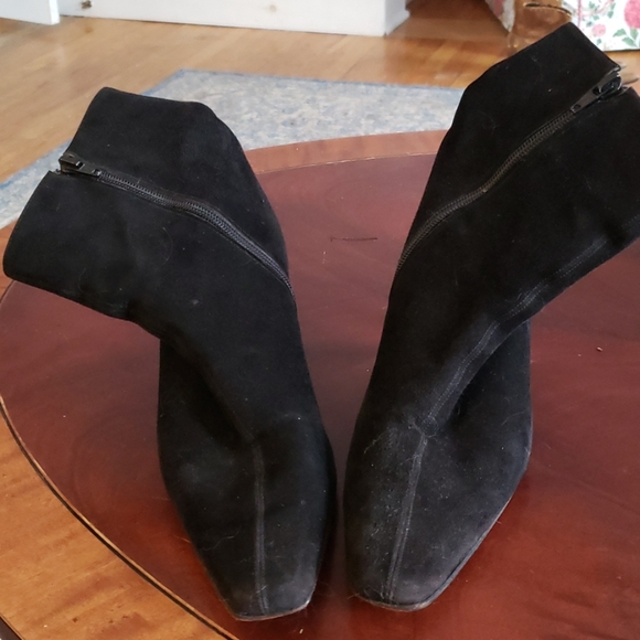 Saks Fifth Avenue Shoes - VTG SAKS FIFTH AVENUE BOOTIES